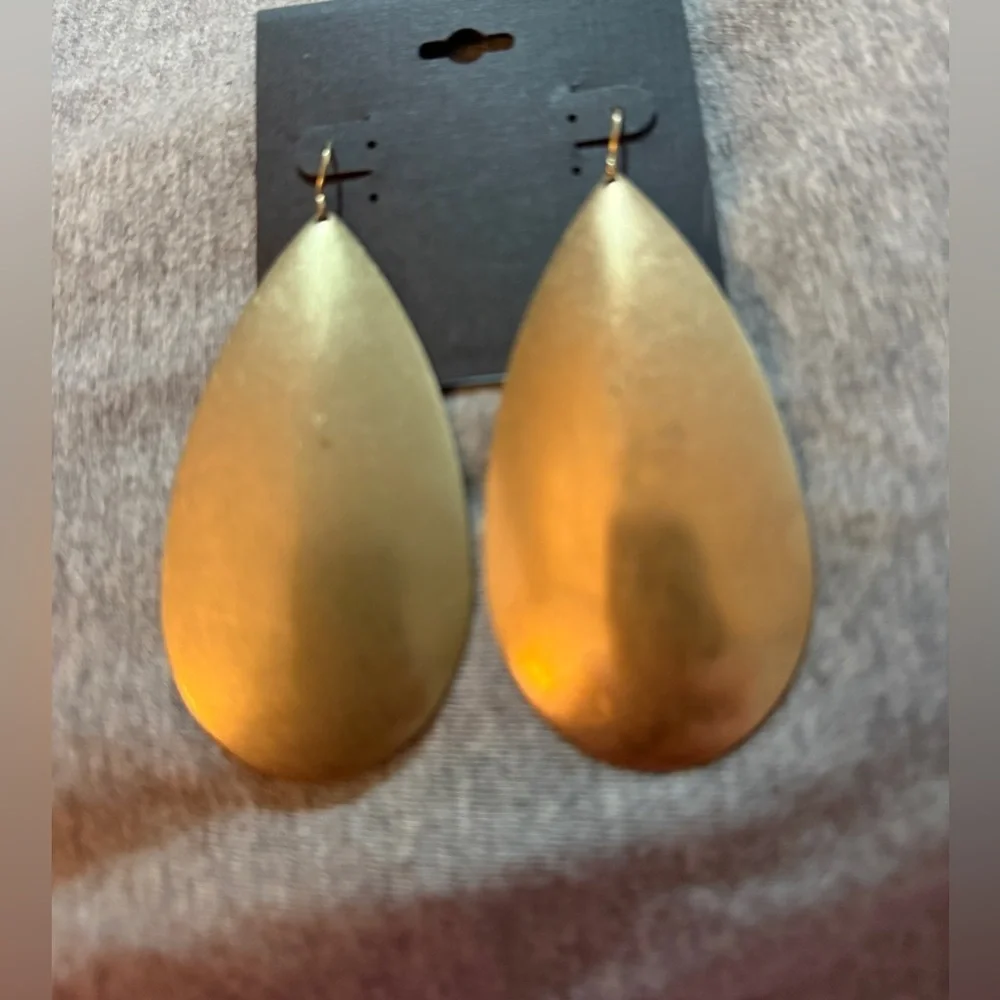 Gold Teardrop Earrings NWT